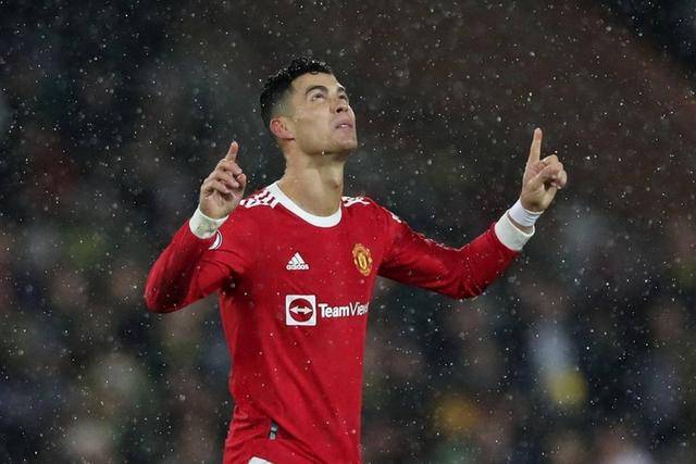 熊猫体育官方-曼联欧冠夜红路光环，名宿留记心中