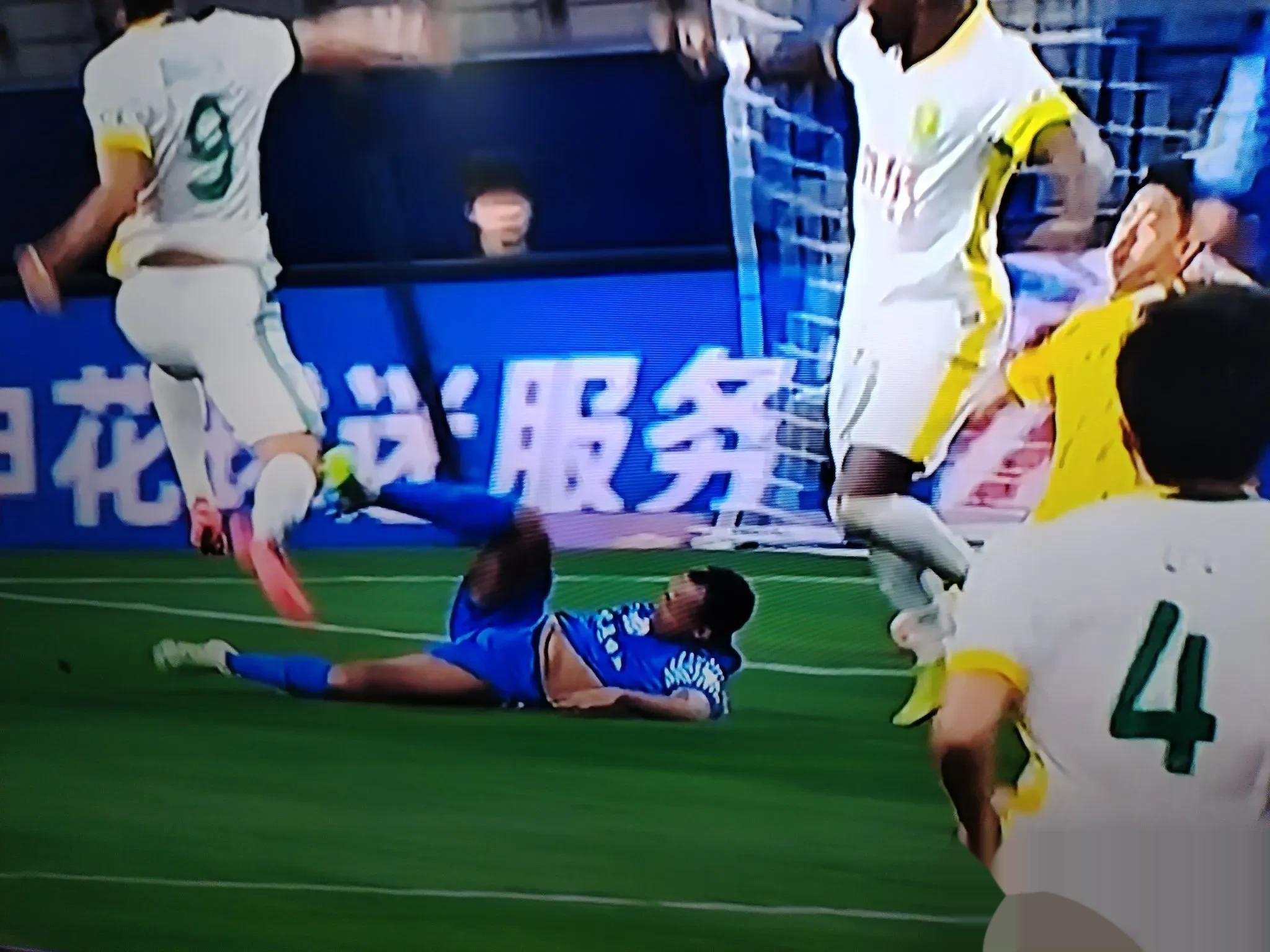 熊猫直播-国安中场频频犯错，伤害了球队赢球机会的简单介绍