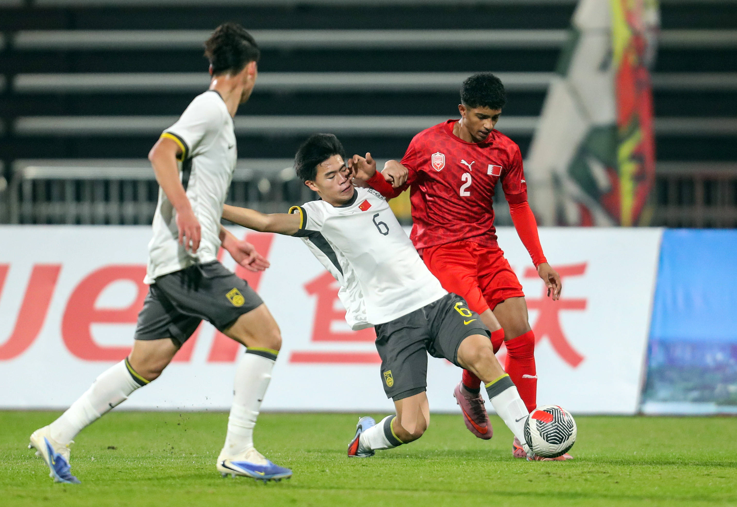 中国球队在亚洲杯中迎来连胜