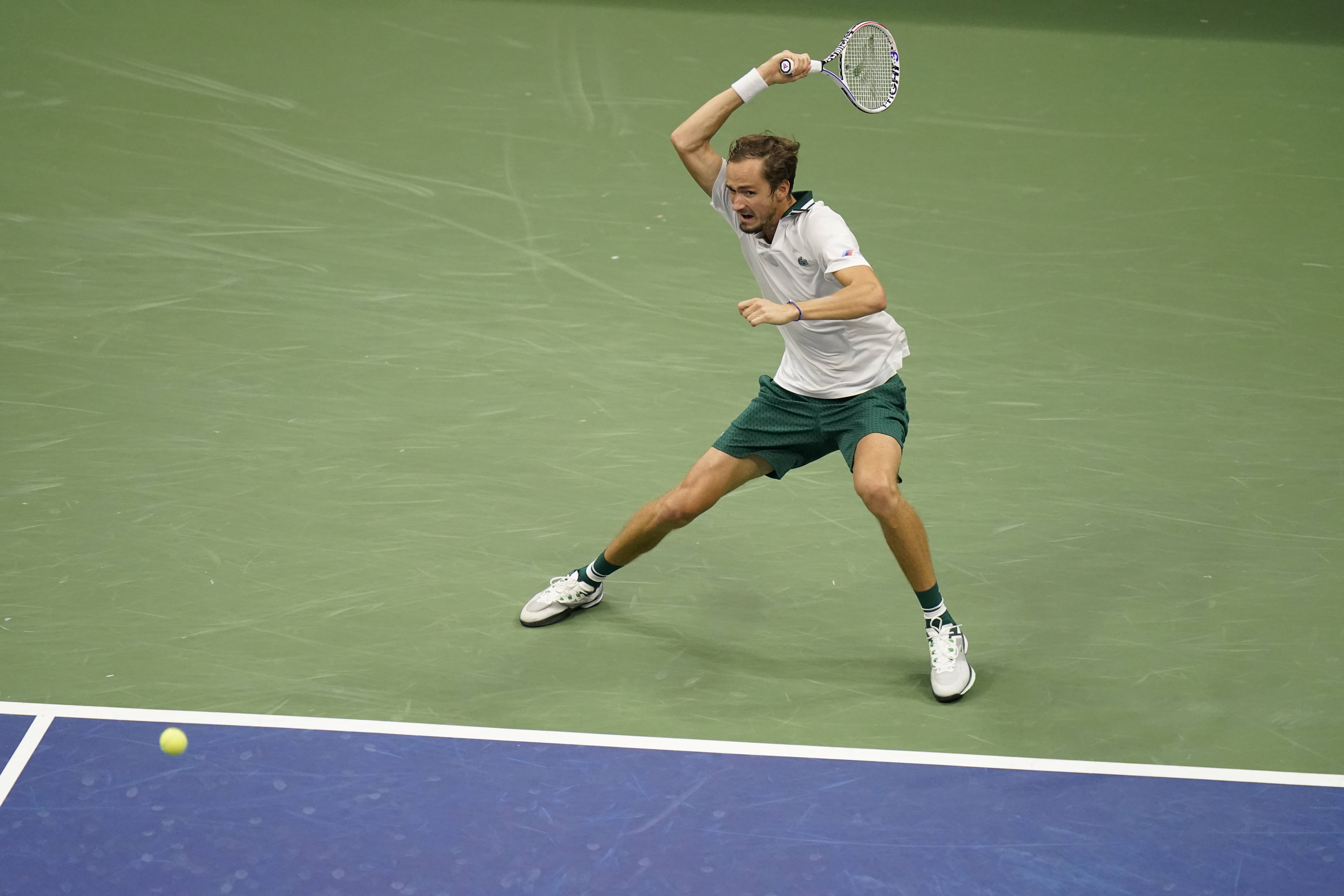 美网逆转戴维斯杯,梅德韦杰夫扛起全队的简单介绍 美网逆转戴维斯杯,梅德韦杰夫扛起全队的简单介绍